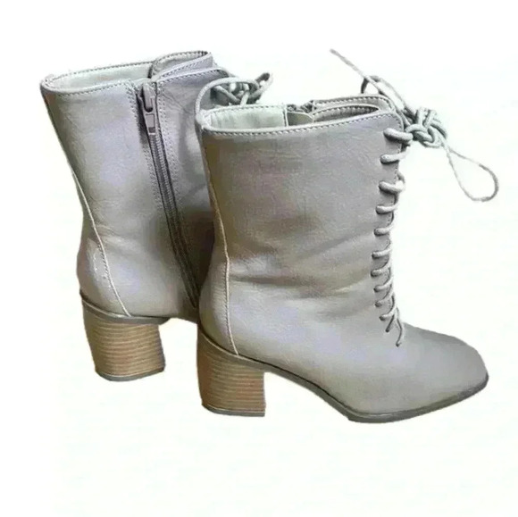 Journee Collection Covva Bootie, Women's Size 6M, Rose - Picture 1 of 3